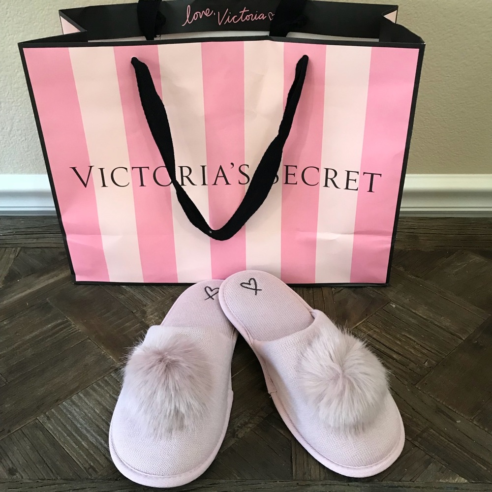 Victoria’s Secret Pom Pom slippers. NWOT